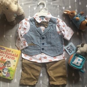 Sold! 🦊NWT BABY BOY LITTLE LAD THREE PIECE SET!
